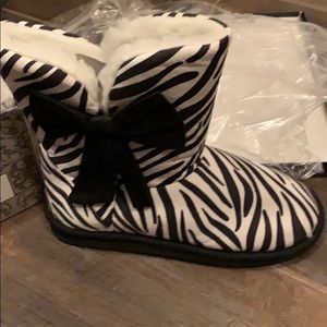 Women’s zebra boot